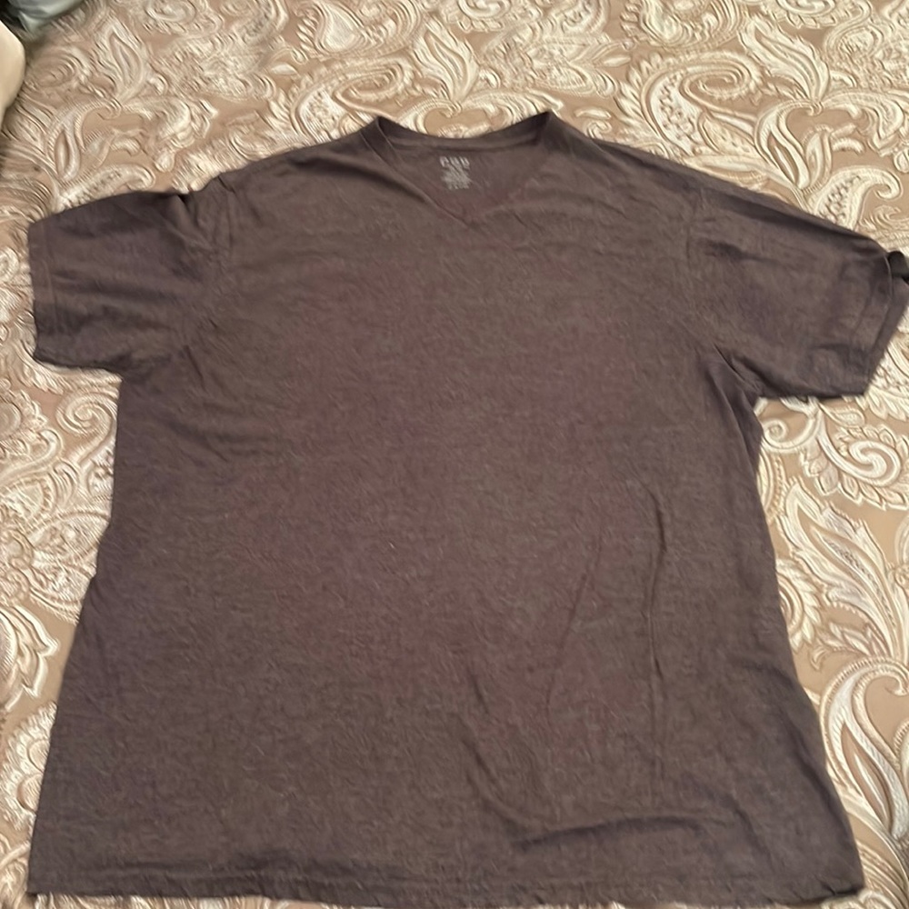 CSG Men’s V-neck charcoal gray shirt short sleeve